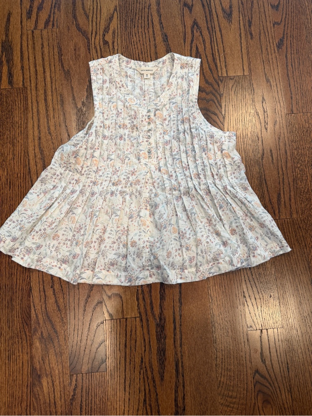 "Isn't She Lovely"a NWT- SzXS Lucky Brand button down floral tunic is adorbs!